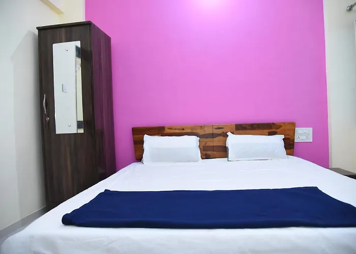 Hotel Malhar Inn